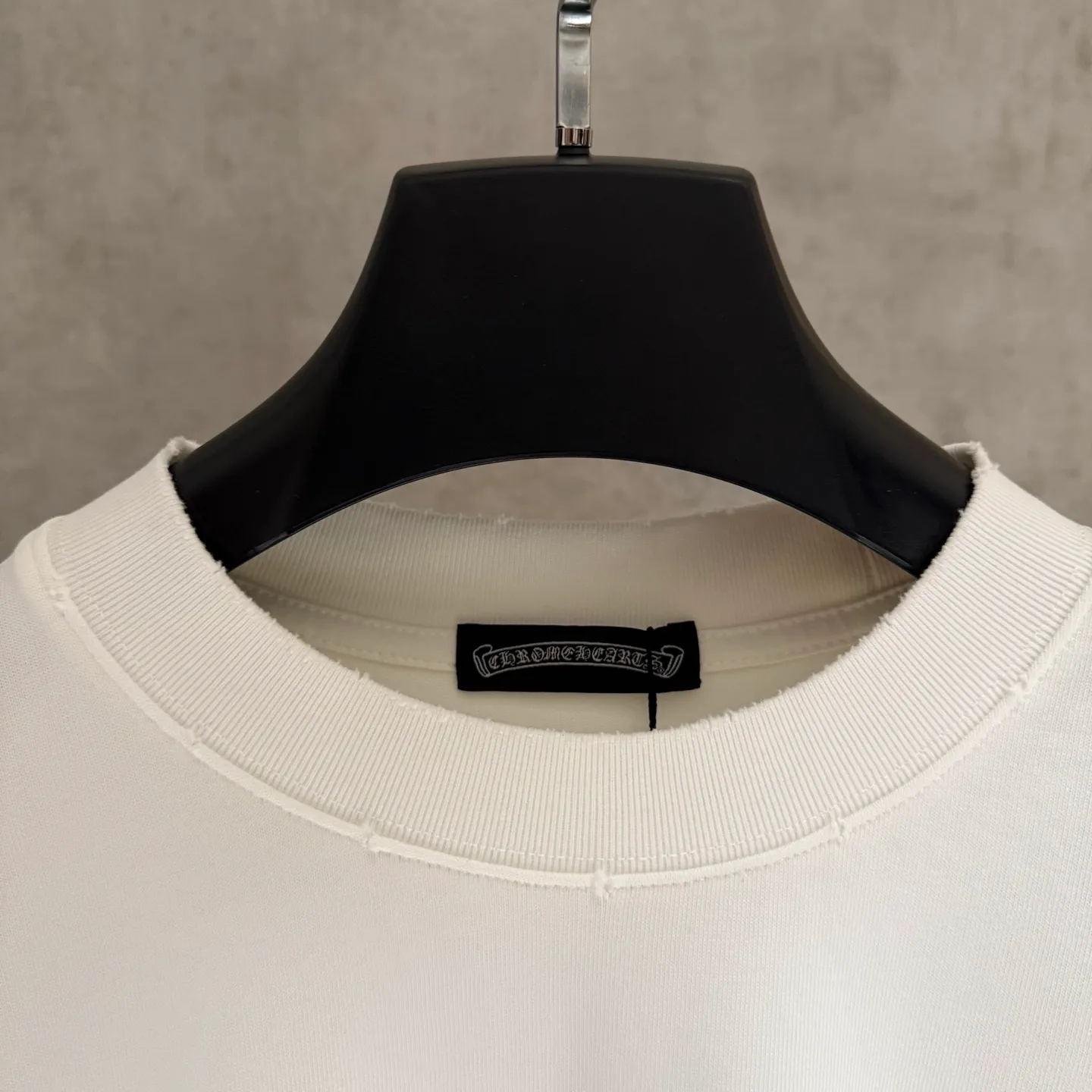🅿️340 [Strict quality control] CH Croixin's new long-sleeved sweatshirt T-shirt. Heavy 340g double yarn fabric. Wash the whole garment twice. Frayed and torn on all four sides. Heavy fabric. The neckline is made of icy Solona. Loose fit. Deep, wide and stylish. No deformation or shrinkage. Color: 3 colors, black, white and gray. Size: M-2xl